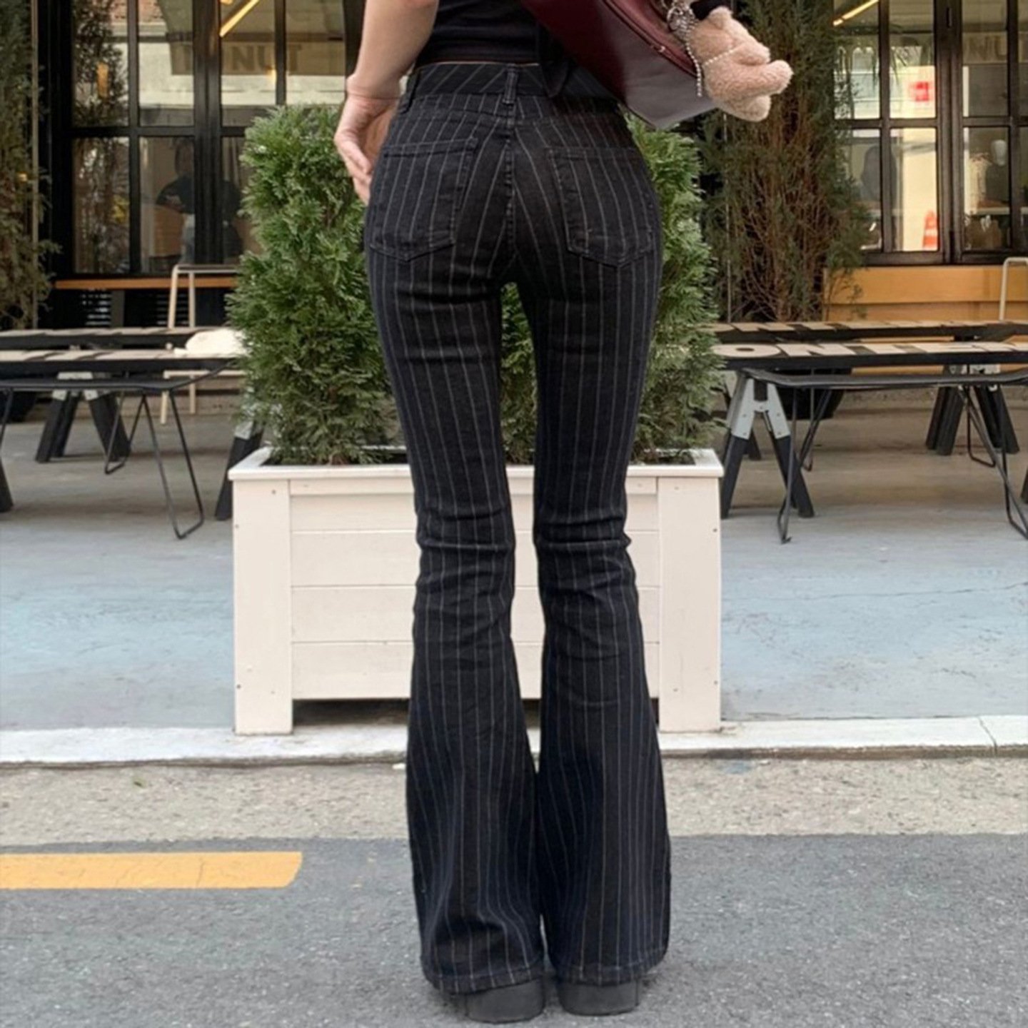 Womens Striped Contrasting Low-Waist Straight Jeans - Image 4