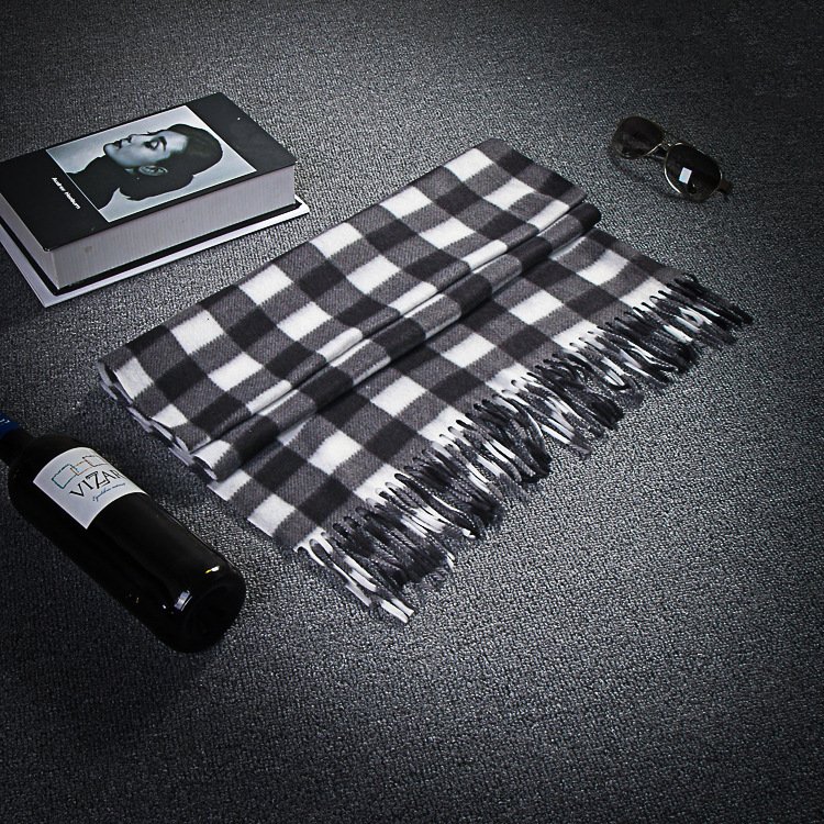 Autumn And Winter Black And White Plaid Plus-sized Thickening Thermal Men's And Women's Scarf - Image 3
