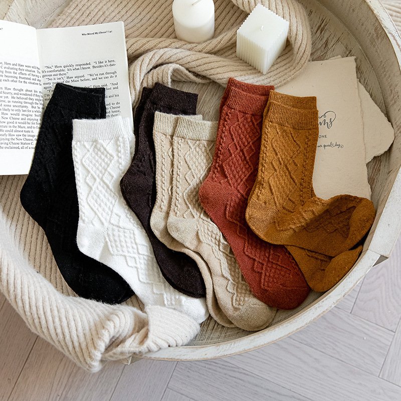 Solid Color Fashion Warm Classic Pattern Wool Socks - Image 4