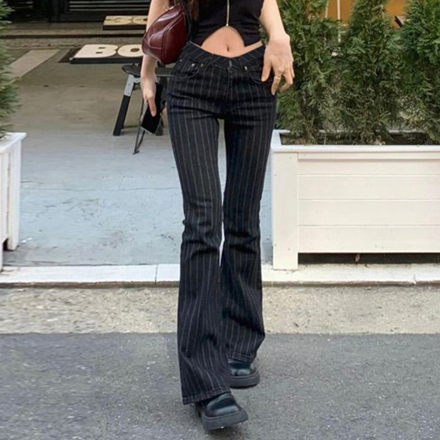 Womens Striped Contrasting Low-Waist Straight Jeans - Image 3
